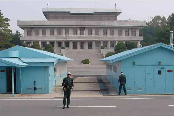 dmz north korea. DMZ (North/South Korea)